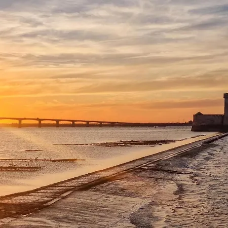 Awesome In With Wifi بيت للعطل