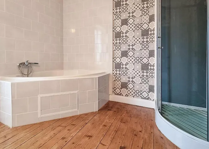 Hébergement de vacances Awesome In With Wifi Arthenac